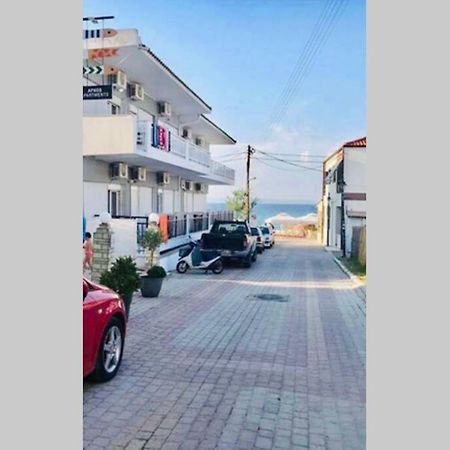Polychrono New 2 Bedroom Apt. Just By The Sea! Buitenkant foto