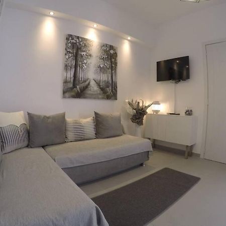 Polychrono New 2 Bedroom Apt. Just By The Sea! Buitenkant foto