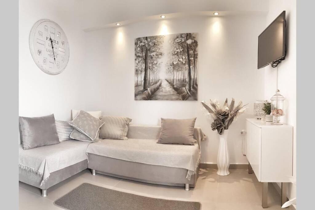 Polychrono New 2 Bedroom Apt. Just By The Sea! Buitenkant foto