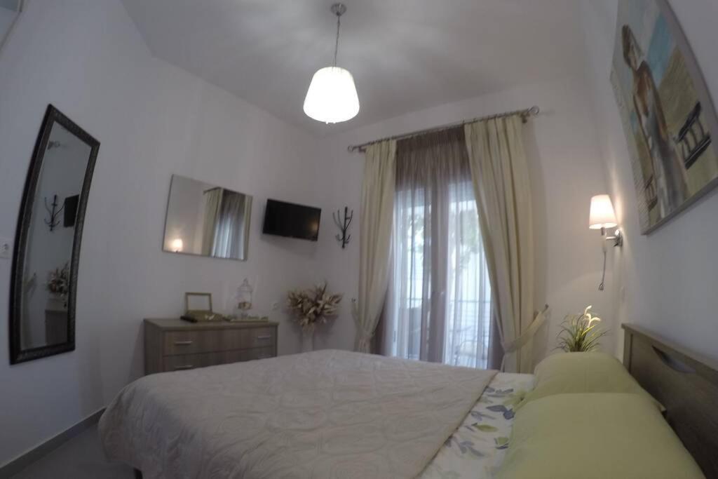 Polychrono New 2 Bedroom Apt. Just By The Sea! Buitenkant foto