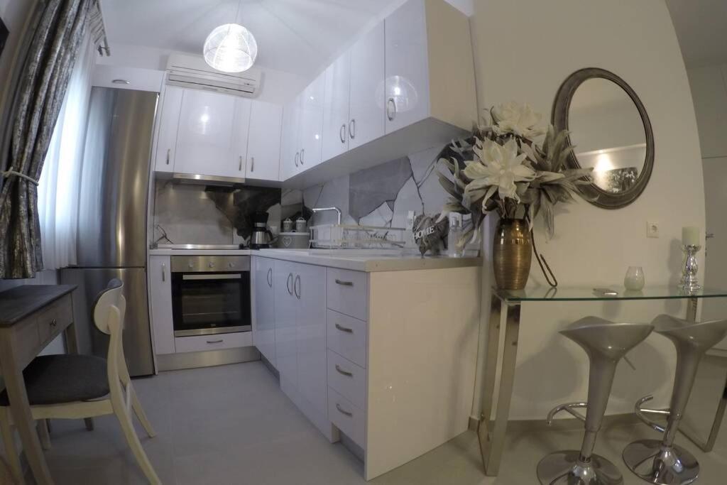 Polychrono New 2 Bedroom Apt. Just By The Sea! Buitenkant foto