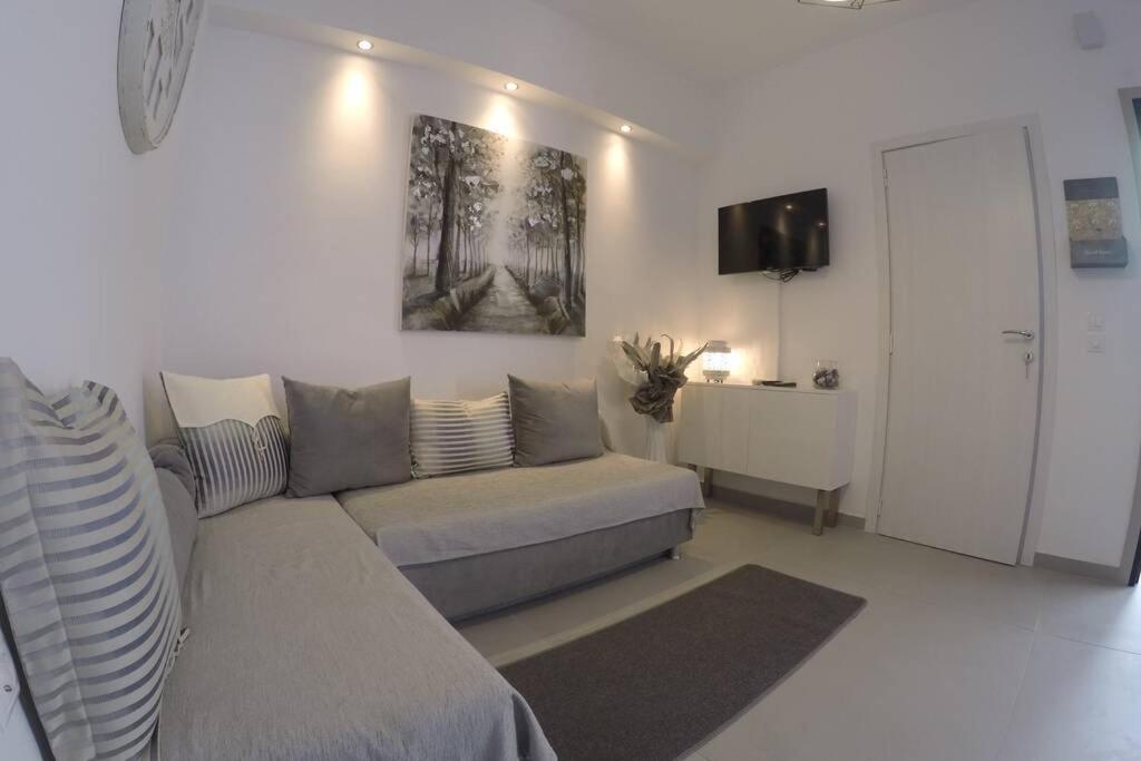 Polychrono New 2 Bedroom Apt. Just By The Sea! Buitenkant foto