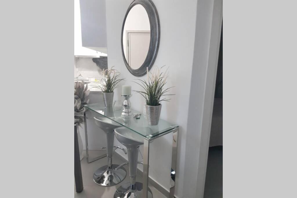 Polychrono New 2 Bedroom Apt. Just By The Sea! Buitenkant foto