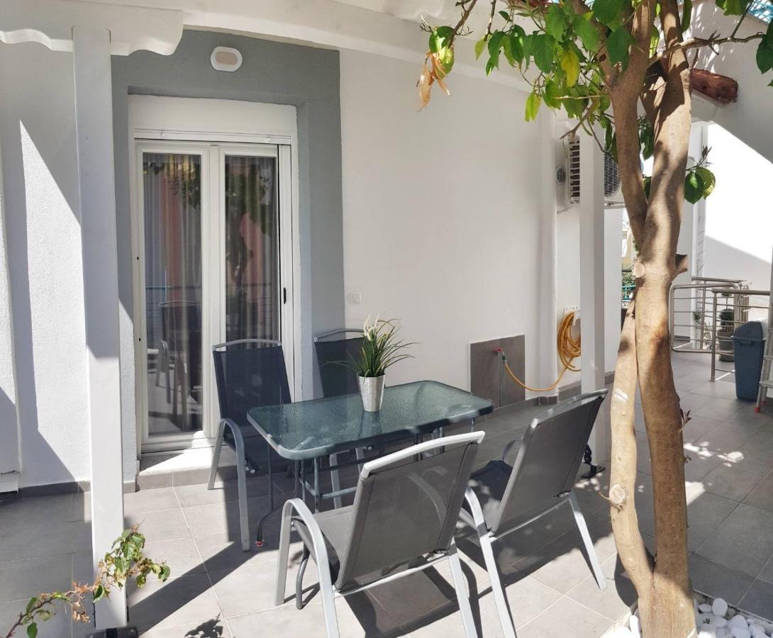 Polychrono New 2 Bedroom Apt. Just By The Sea! Buitenkant foto